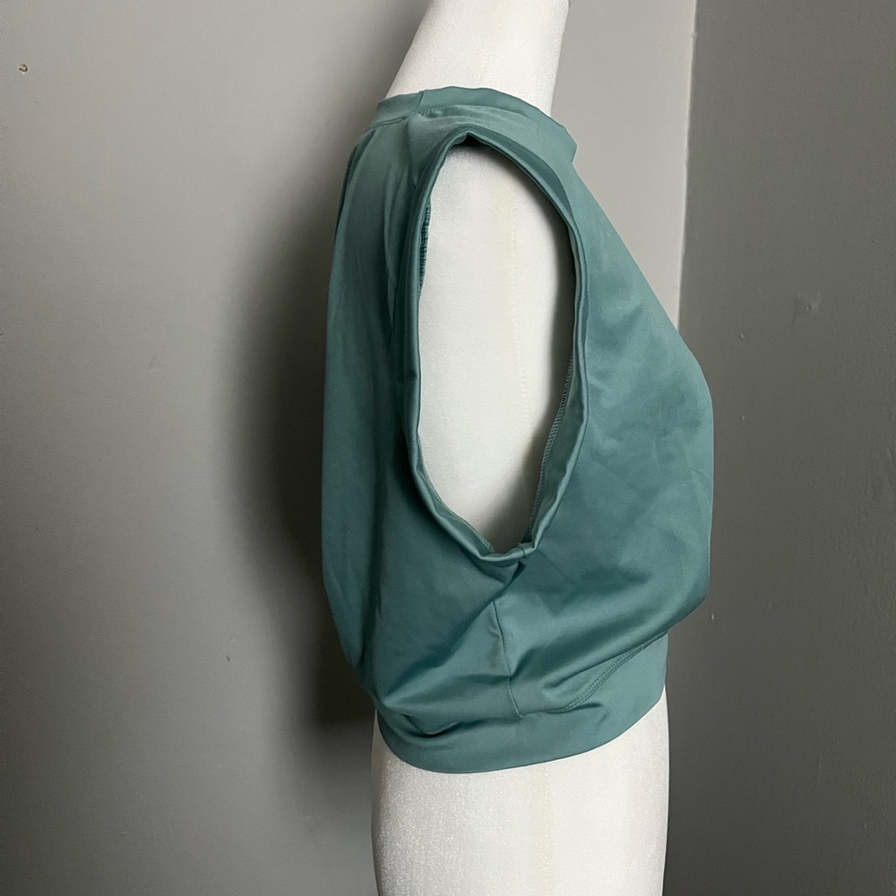 HALARA Sleeveless Teal Muscle Tee - Picture 2 of 4